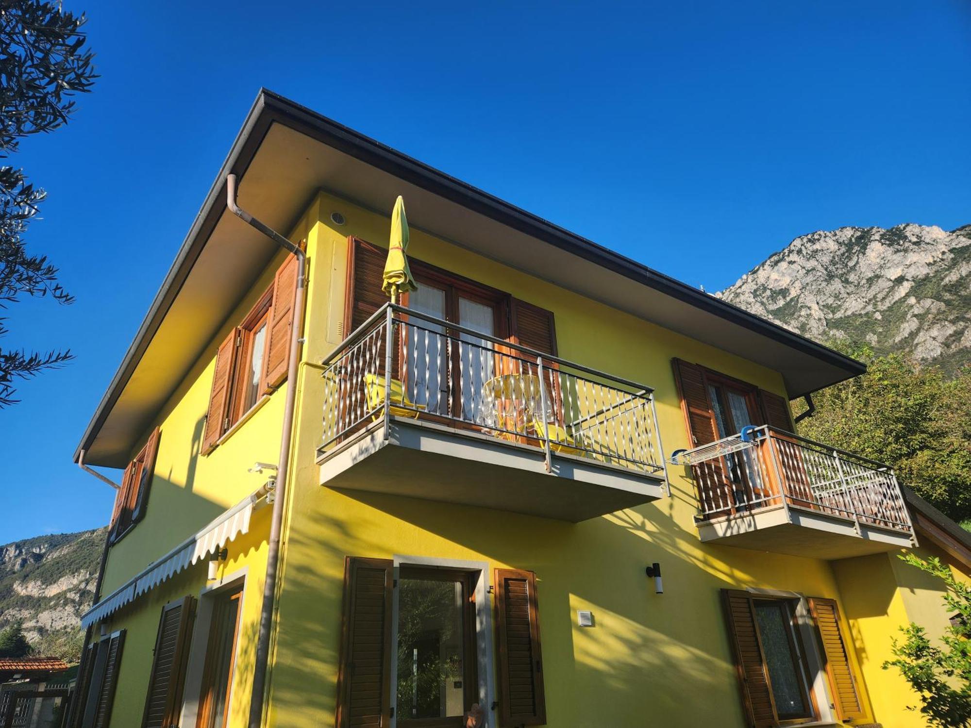 Apartment L'Ulivo Lake View Private Road 5 Kilometers From Varenna Лиерна Екстериор снимка