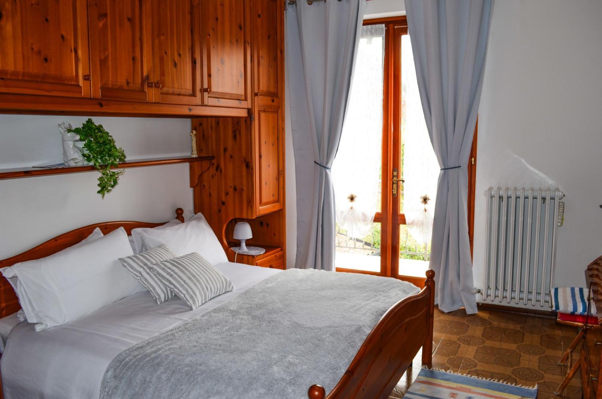 Apartment L'Ulivo Lake View Private Road 5 Kilometers From Varenna Лиерна Екстериор снимка